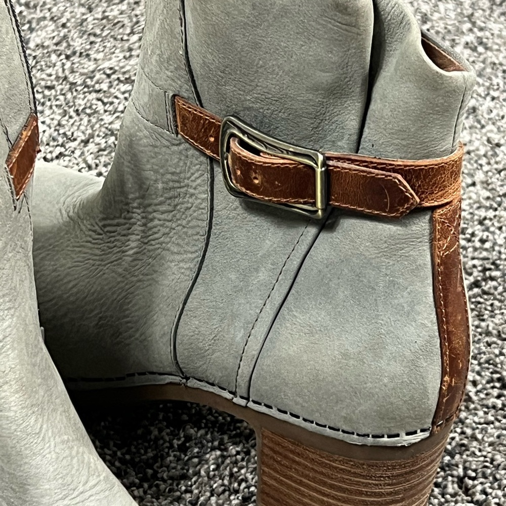 Dansko Waterproof Boots Sz 39/9 - Picture 9 of 15